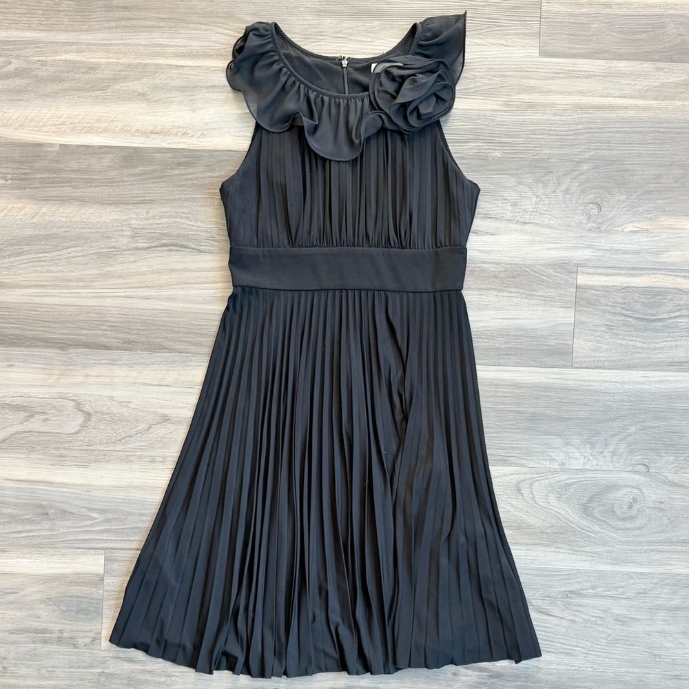 Max & Cleo Black Pleated Dress Size 8